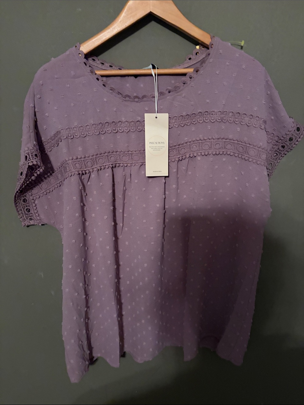 Lavender Eyelet Lace Short Sleeve Blouses size large